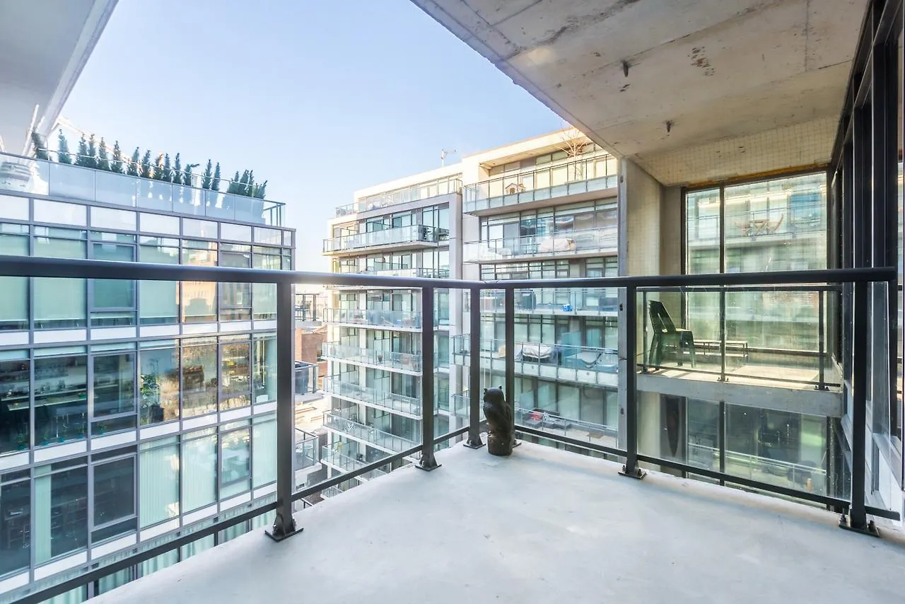 Noel Suites - Fashion District Toronto Apartment