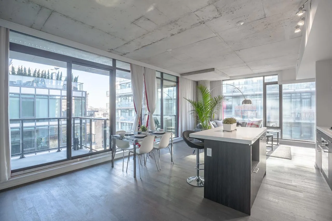 Noel Suites - Fashion District Toronto 0*,  Canada