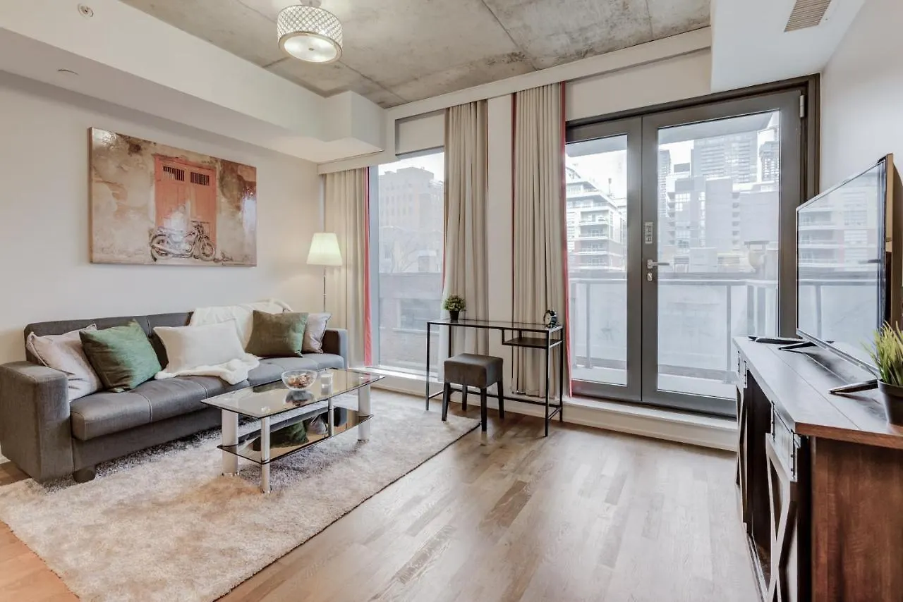 Noel Suites - Fashion District Toronto Apartment